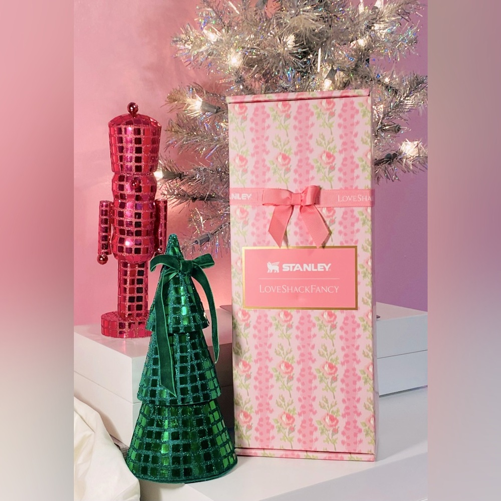 The Stanley x LoveShackFancy All Day Slim Bottle- BLOOMING HEIRLOOM - 20 oz